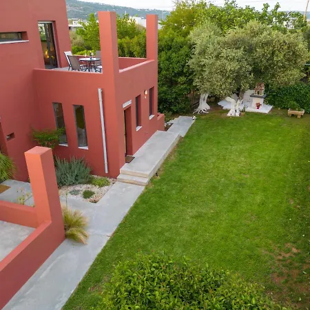 Tsikalaria Villa *